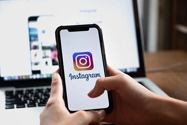 نوشتن بیوگرافی اینستا